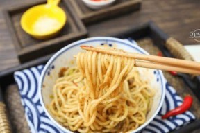 娱乐吃瓜酱吃面条小说,面条小说里的欢乐时光